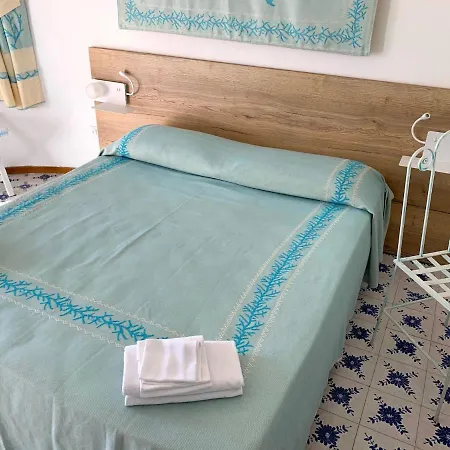 Club Esse Shardana Hotell